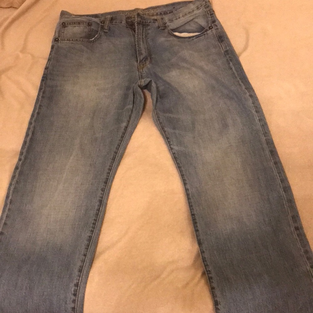 Relaxing Straight American Eagle jeans
